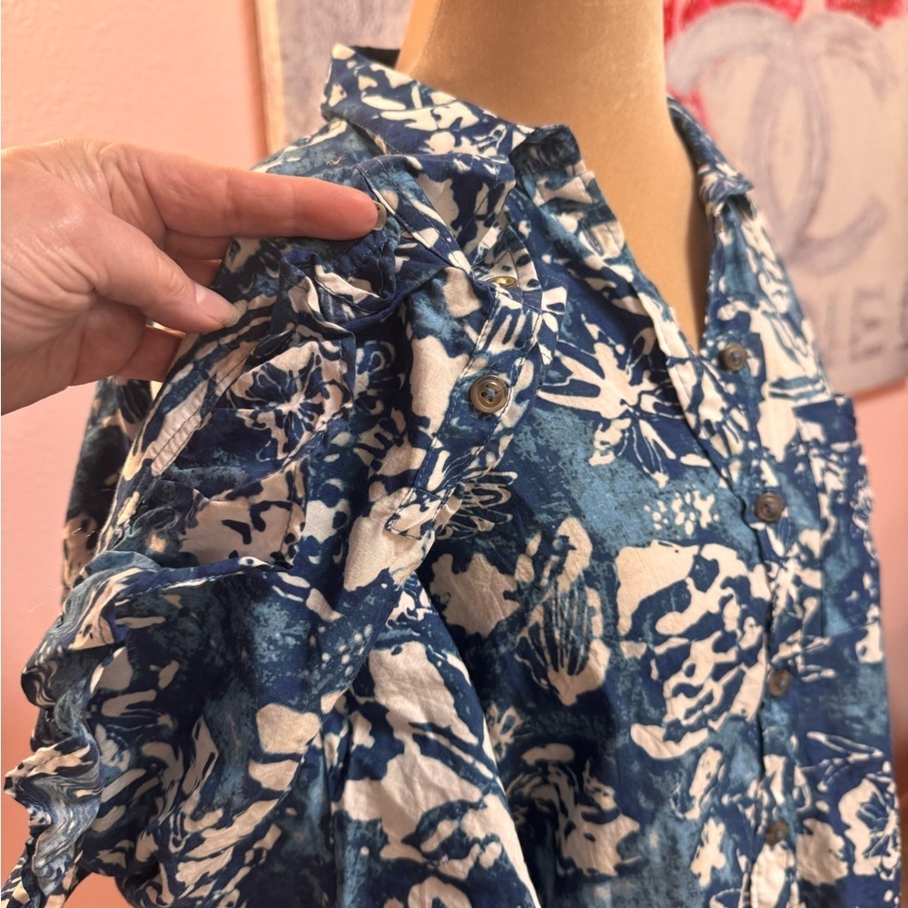 Pilcro Indigo Floral Button-Down Batwing Shirt Xs - Picture 4 of 9